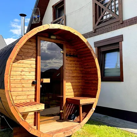 Miloffka Z Balia I Sauna Apartamento *